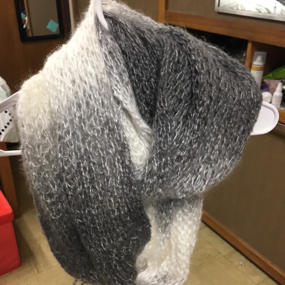 Infinity scarf